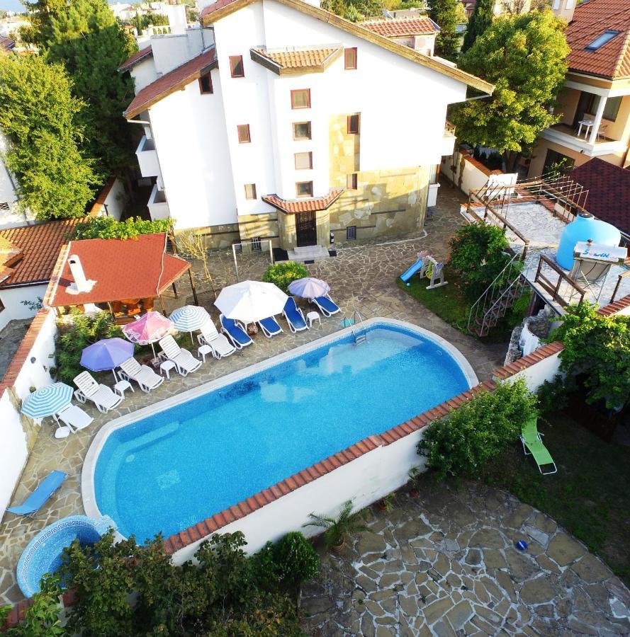 Guest House Yanita Varna Ngoại thất bức ảnh